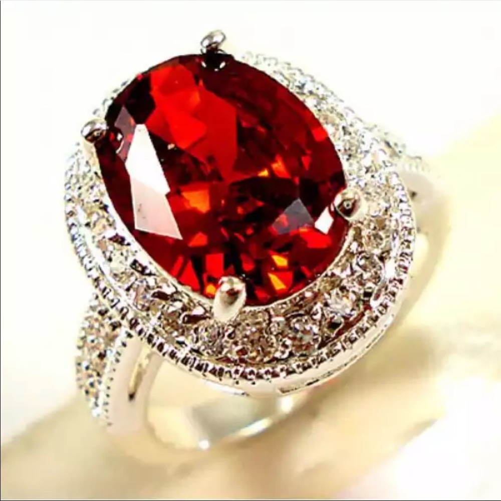 New Women’s 925 Silver Oval Cutting Cubic Zirconia Ring